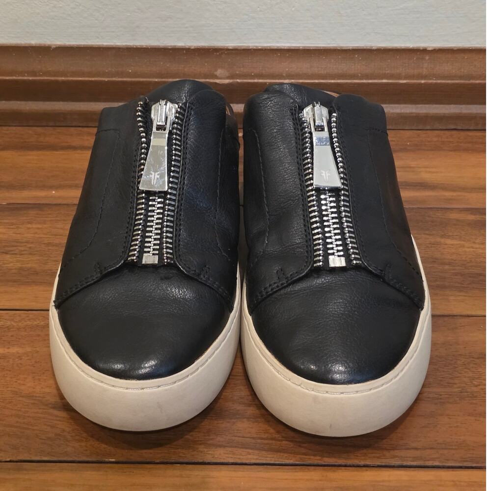Frye Lena black leather slip on mules with zipper details - 9 M 9M - 3476717